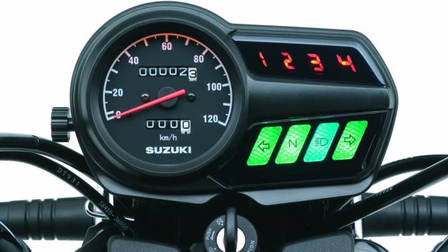 Suzuki GS120 possui painel de instrumentos básico | <a href="http://quatrorodas.abril.com.br/moto/noticias/suzuki-brasil-lanca-gs120-uso-urbano-737558.shtml" rel="migration">Leia mais</a>