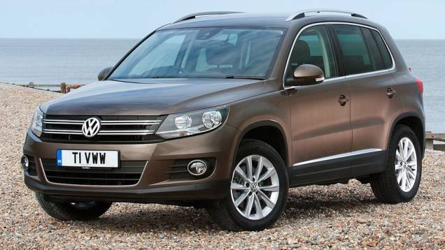 3º - VW Tiguan - Unidades vendidas mundialmente em 2012: 429.013 - Unidades vendidas no Brasil em 2012: 4.479 | <a href="%20https://quatrorodas.abril.com.br/noticias/mercado/honda-cr-v-suv-mais-vendido-mundo-2012-737748.shtml" rel="migration">Leia mais</a> 3º - VW Tiguan - Unidades vendidas mundialmente em 2012: 429.013 - Unidades vendidas no Brasil em 2012: 4.479 | <a href="%20https://quatrorodas.abril.com.br/noticias/mercado/honda-cr-v-suv-mais-vendido-mundo-2012-737748.shtml" rel="migration">Leia mais</a>