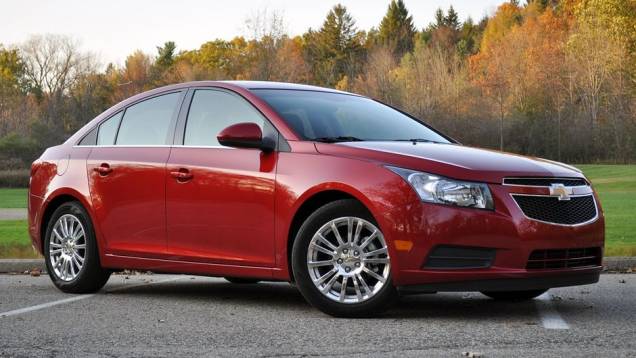 Compactos - 2013 Chevrolet Cruze - Preço inicial nos EUA: US$ 17.130 - Preço inicial no Brasil: R$ 65.196 | <a href="%20https://quatrorodas.abril.com.br/noticias/mercado/gm-domina-premio-best-cars-for-families-2013-738171.shtml" rel="migration">Leia mais</a> Compactos - 2013 Chevrolet Cruze - Preço inicial nos EUA: US$ 17.130 - Preço inicial no Brasil: R$ 65.196 | <a href="%20https://quatrorodas.abril.com.br/noticias/mercado/gm-domina-premio-best-cars-for-families-2013-738171.shtml" rel="migration">Leia mais</a>