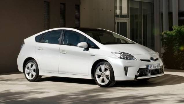 Hatchbacks - 2013 Toyota Prius - Preço inicial nos EUA: US$ 24.200 - Preço inicial no Brasil: não é vendido | <a href="%20https://quatrorodas.abril.com.br/noticias/mercado/gm-domina-premio-best-cars-for-families-2013-738171.shtml" rel="migration">Leia mais</a>