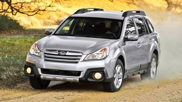 Peruas - 2013 Subaru Outback - Preço inicial nos EUA: US$ 23.495 - Preço inicial no Brasil: R$ 140.000 | <a href="%20https://quatrorodas.abril.com.br/noticias/mercado/gm-domina-premio-best-cars-for-families-2013-738171.shtml" rel="migration">Leia mais</a>