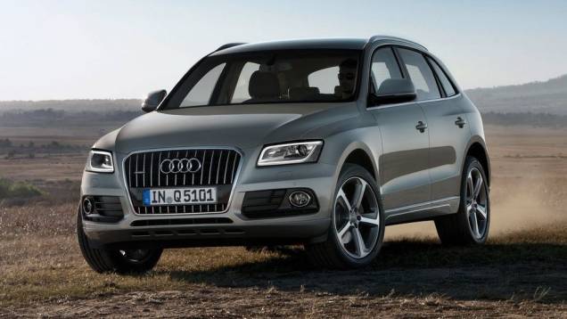 SUVs compactos de luxo - 2013 Audi Q5 - Preço inicial nos EUA: US$ 35.900 - Preço no Brasil: R$ 202.750 (versão Ambiente) | <a href="%20https://quatrorodas.abril.com.br/noticias/mercado/gm-domina-premio-best-cars-for-families-2013-738171.shtml" rel="migration">Leia mais</a>