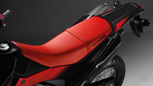 A Honda CRF 250M é capaz de gerar até 23 cavalos de potência a 8.500 rpm | <a href="https://quatrorodas.abril.com.br/moto/noticias/honda-crf-250m-2013-chega-espanha-junho-738432.shtml" rel="migration">Leia mais</a> A Honda CRF 250M é capaz de gerar até 23 cavalos de potência a 8.500 rpm | <a href="https://quatrorodas.abril.com.br/moto/noticias/honda-crf-250m-2013-chega-espanha-junho-738432.shtml" rel="migration">Leia mais</a>