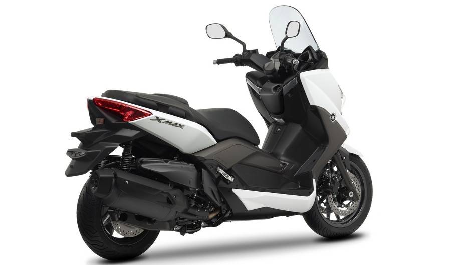 Seu torque m&aacute;ximo &eacute; de 3,45 kgf.m a 6.000 rpm | <a href="https://quatrorodas.abril.com.br/moto/noticias/yamaha-lanca-x-max-400-europa-738761.shtml" rel="migration">Leia mais</a>