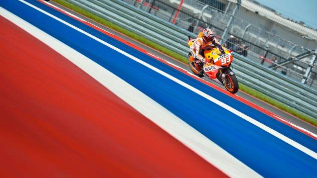 O espanhol fez o melhor tempos nas duas sessões da sexta-feira | <a href="https://quatrorodas.abril.com.br/moto/noticias/motogp-marquez-domina-treinos-eua-739126.shtml" rel="migration">Leia mais</a>