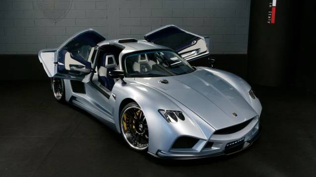 A Mazzanti revelou nesta sexta-feira (19) o superesportivo Evantra, no Top Marques Monaco | <a href="%20https://quatrorodas.abril.com.br/noticias/fabricantes/mazzanti-evantra-revelado-739095.shtml" rel="migration">Leia mais</a>