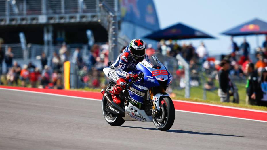 Jorge Lorenzo (Yamha Factory Racing) largará em terceiro | <a href="https://quatrorodas.abril.com.br/moto/noticias/marquez-faz-1a-pole-carreira-austin-739216.shtml" rel="migration">Leia mais</a>