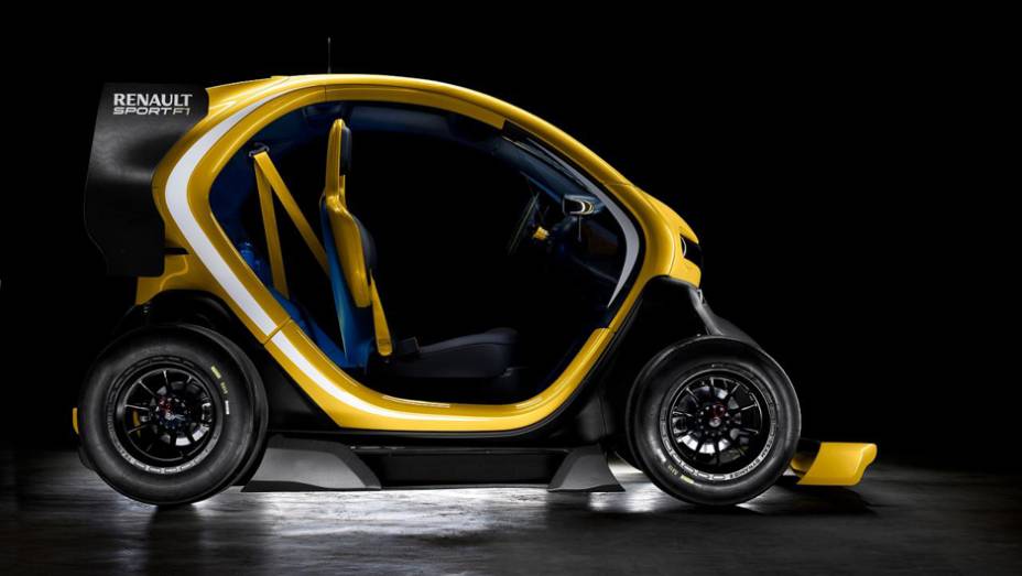 O antigo subcompacto urbanóide virou um esportivo de respeito, com apenas um banco e KERS | <a href="https://quatrorodas.abril.com.br/noticias/sustentabilidade/renault-mostra-twizy-sport-f1-739695.shtml" rel="migration">Leia mais</a>