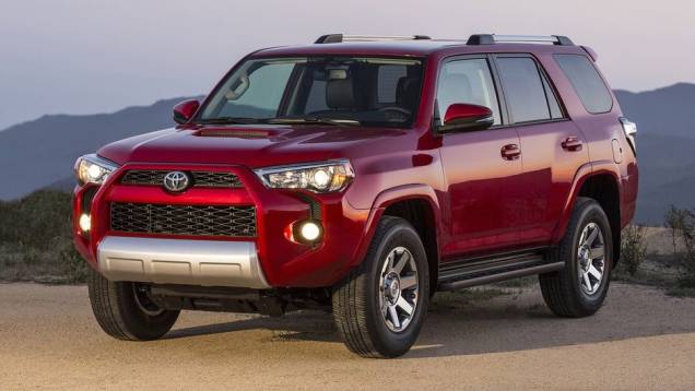 A Toyota aproveitou o Stagecoach Music Festival, realizado na Califórnia (Estados Unidos), para introduzir o modelo 2014 do SUV 4Runner | <a href="%20https://quatrorodas.abril.com.br/noticias/fabricantes/toyota-revela-novo-4runner-739940.shtml" rel="migration">Leia mais</a>