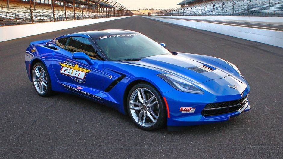 A Chevrolet revelou nesta quinta-feira (2) que o Corvette Stingray ser&aacute; o Pace Car da 97&ordf; edi&ccedil;&atilde;o das 500 Milhas de Indian&aacute;polis | <a href="%20https://quatrorodas.abril.com.br/noticias/fabricantes/chevrolet-corvette-stingray-sera-pace-car-indy-740349.shtml" rel="migration">L</a>