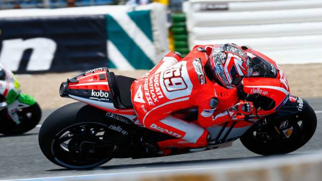 Nicky Hayden largará em sétimo | <a href="https://quatrorodas.abril.com.br/moto/noticias/motogp-lorenzo-garante-pole-jerez-740522.shtml" rel="migration">Leia mais</a> Nicky Hayden largará em sétimo | <a href="https://quatrorodas.abril.com.br/moto/noticias/motogp-lorenzo-garante-pole-jerez-740522.shtml" rel="migration">Leia mais</a>