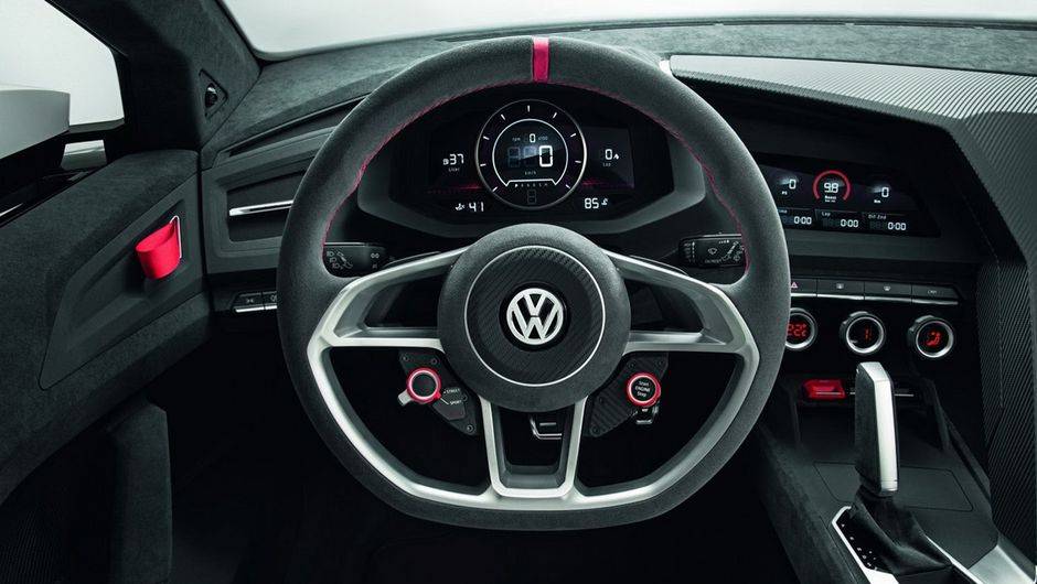 A transmiss&atilde;o &eacute; a DSG (dupla embreagem). O Design Vision tamb&eacute;m conta com rodas de liga-leve de 20 polegadas | <a href="%20https://quatrorodas.abril.com.br/noticias/fabricantes/vw-prepara-golf-design-vision-gti-concept-740746.shtml" rel="migration">Leia mais</a>