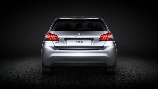 Ao mesmo tempo, representam mais espaço interno e no porta-malas, que agora acomoda 470 litros | <a href="https://quatrorodas.abril.com.br/noticias/fabricantes/peugeot-apresenta-proxima-geracao-308-741173.shtml" rel="migration">Leia mais</a> Ao mesmo tempo, representam mais espaço interno e no porta-malas, que agora acomoda 470 litros | <a href="https://quatrorodas.abril.com.br/noticias/fabricantes/peugeot-apresenta-proxima-geracao-308-741173.shtml" rel="migration">Leia mais</a>