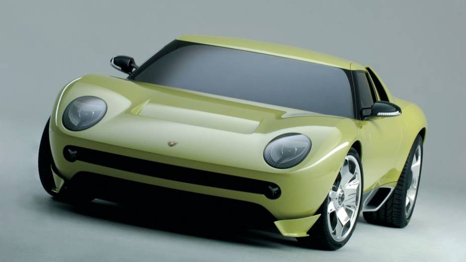 Miura Concept - O Salão de Detroit de 2006 viu o que seria uma atualização bem fiel do Miura para o século XXI, algo bem distante do estilo atual da marca | <a href="%20https://quatrorodas.abril.com.br/reportagens/classicos/festa-bolonhesa-741081.shtml" rel="migration">Leia</a>