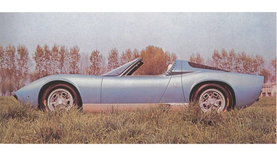 Miura Roadster (1968) - Roadster com todo jeito de targa, ele foi criado como carro-conceito para o Salão de Bruxelas de 1968 e nunca passou de um sonho | <a href="%20https://quatrorodas.abril.com.br/reportagens/classicos/festa-bolonhesa-741081.shtml" rel="migration">Leia m</a>