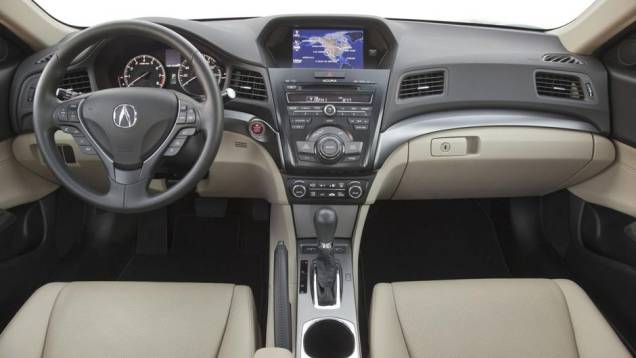 O modelo também ganhou assentos aquecidos, câmera traseira e um novo sistema de áudio | <a href="https://quatrorodas.abril.com.br/noticias/fabricantes/poucas-mudancas-acura-ilx-2014-apresentado-741280.shtml" rel="migration">Leia mais</a> O modelo também ganhou assentos aquecidos, câmera traseira e um novo sistema de áudio | <a href="https://quatrorodas.abril.com.br/noticias/fabricantes/poucas-mudancas-acura-ilx-2014-apresentado-741280.shtml" rel="migration">Leia mais</a>