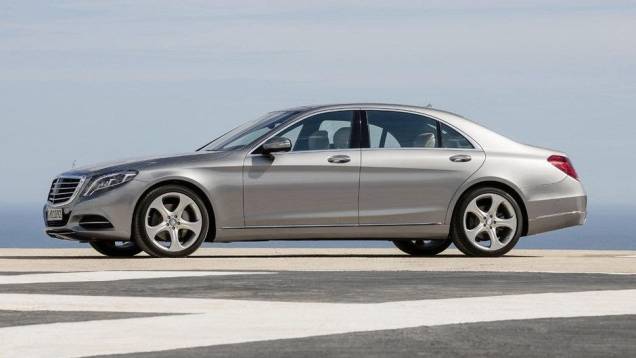 Em termos aerodinâmicos, a Classe S 2014 apresenta baixo coeficiente de arrasto: 0,24 | <a href="https://quatrorodas.abril.com.br/noticias/fabricantes/mercedes-benz-revela-classe-s-2014-741437.shtml" rel="migration">Leia mais</a> Em termos aerodinâmicos, a Classe S 2014 apresenta baixo coeficiente de arrasto: 0,24 | <a href="https://quatrorodas.abril.com.br/noticias/fabricantes/mercedes-benz-revela-classe-s-2014-741437.shtml" rel="migration">Leia mais</a>