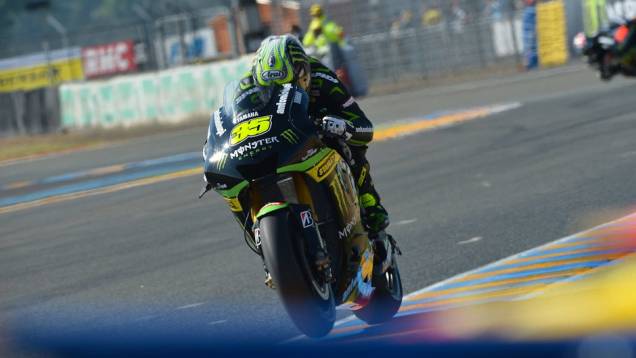 Cal Crutchlow (Monster Yamaha Tech 3) ficou com o quarto tempo | <a href="https://quatrorodas.abril.com.br/moto/noticias/motogp-marquez-conquista-pole-le-mans-741738.shtml" rel="migration">Leia mais</a>