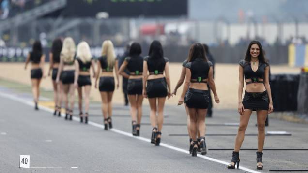 Veja as belas garotas que marcaram presença no GP da França e saiba como foi a corrida! | <a href="%20https://quatrorodas.abril.com.br/moto/galerias/competicoes/motogp-franca-corrida-741798.shtml" rel="migration">Leia mais</a>