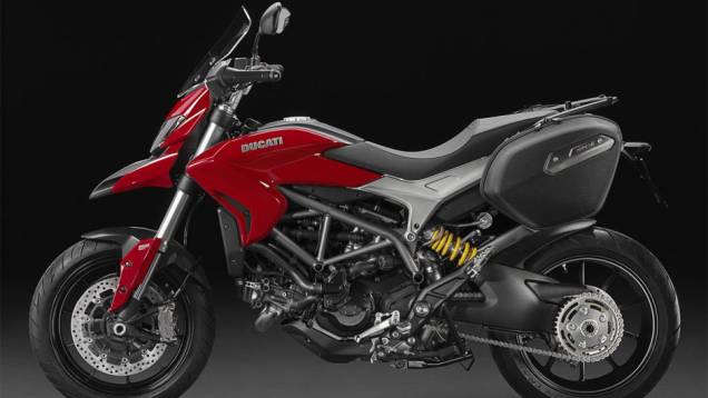 A Ducati Hyperstrada 2013 é praticamente um "cross-over" entre o mundo do turismo e das motards | <a href="https://quatrorodas.abril.com.br/moto/noticias/ducati-revela-hyperstrada-2013-742105.shtml" rel="migration">Leia mais</a>