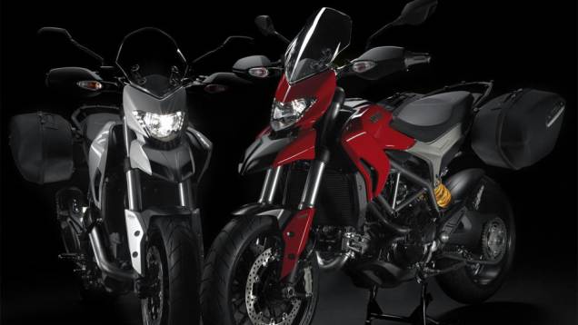 Motocicleta também é dedicada para o uso diário | <a href="https://quatrorodas.abril.com.br/moto/noticias/ducati-revela-hyperstrada-2013-742105.shtml" rel="migration">Leia mais</a>