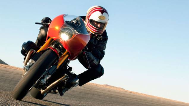 Equipada com LED, em vez de faróis halógenos, a BMW Concept Ninety mantém o design redondo do farol | <a href="%20https://quatrorodas.abril.com.br/moto/noticias/bmw-concept-ninety-concorso-d-eleganza-742400.shtml" rel="migration">Leia mais</a> Equipada com LED, em vez de faróis halógenos, a BMW Concept Ninety mantém o design redondo do farol | <a href="%20https://quatrorodas.abril.com.br/moto/noticias/bmw-concept-ninety-concorso-d-eleganza-742400.shtml" rel="migration">Leia mais</a>