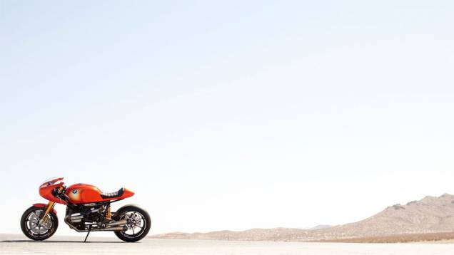 A R 90 S foi a primeira motocicleta a apresemtar uma carenagem frontal como padrão | <a href="https://quatrorodas.abril.com.br/moto/noticias/bmw-concept-ninety-concorso-d-eleganza-742400.shtml" rel="migration">Leia mais</a> A R 90 S foi a primeira motocicleta a apresemtar uma carenagem frontal como padrão | <a href="https://quatrorodas.abril.com.br/moto/noticias/bmw-concept-ninety-concorso-d-eleganza-742400.shtml" rel="migration">Leia mais</a>