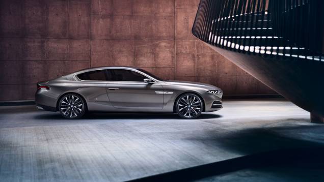 Modelo participa do Concorso dEleganza Villa dEste, que acontece na Itália | <a href="https://quatrorodas.abril.com.br/noticias/fabricantes/bmw-pininfarina-lancam-gran-lusso-coupe-742303.shtml" rel="migration">Leia mais</a>