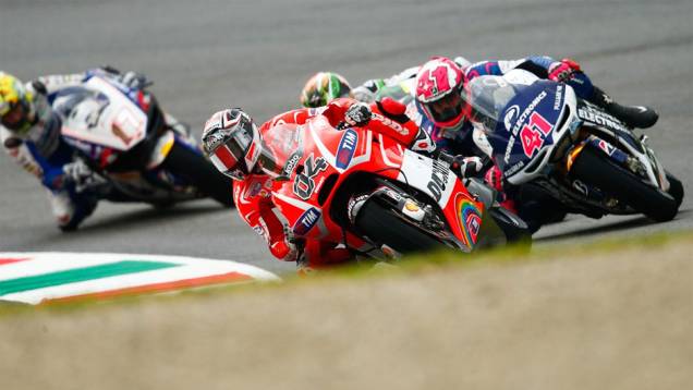 Andrea Dovizioso, companheiro de equipe de Hayden, ficou com o sétimo tempo | <a href="https://quatrorodas.abril.com.br/moto/noticias/motogp-yamaha-domina-treino-mugello-742926.shtml" rel="migration">Leia mais</a> Andrea Dovizioso, companheiro de equipe de Hayden, ficou com o sétimo tempo | <a href="https://quatrorodas.abril.com.br/moto/noticias/motogp-yamaha-domina-treino-mugello-742926.shtml" rel="migration">Leia mais</a>