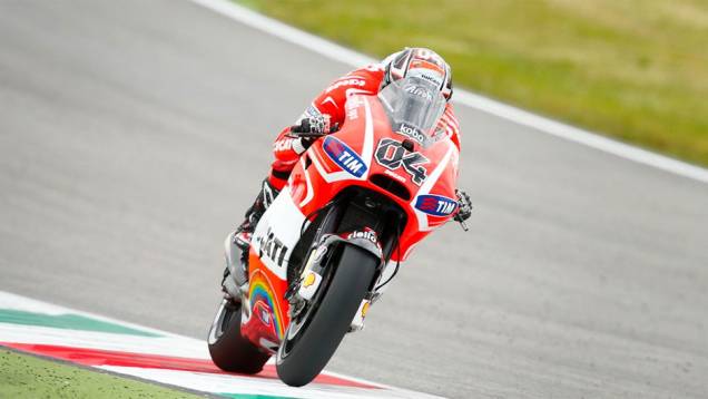 Andrea Dovizioso largará em terceiro, atrás de Jorge Lorenzo | <a href="https://quatrorodas.abril.com.br/moto/noticias/motogp-pedrosa-garante-pole-mugello-742928.shtml" rel="migration">Leia mais</a>