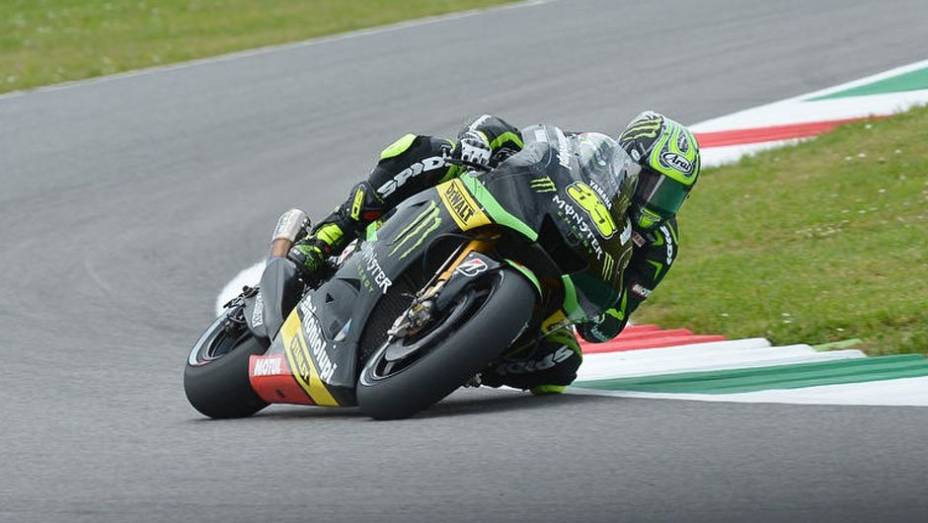 Cal Crutchlow ficou com o quarto tempo | <a href="https://quatrorodas.abril.com.br/moto/noticias/motogp-pedrosa-garante-pole-mugello-742928.shtml" rel="migration">Leia mais</a>