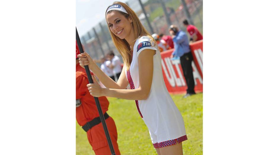 Veja as belas garotas que marcaram presença no GP da Itália e saiba como foi a corrida! | <a href="%20https://quatrorodas.abril.com.br/moto/galerias/competicoes/motogp-italia-corrida-742934.shtml" rel="migration">Leia mais</a>