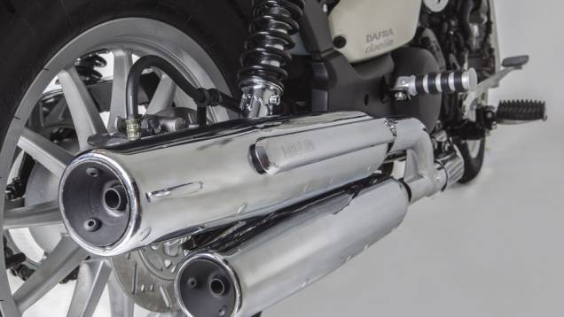 Detalhe do escapamento duplo da Horizon 250 | <a href="https://quatrorodas.abril.com.br/moto/noticias/dafra-lanca-custom-horizon-250-brasil-743081.shtml" rel="migration">Leia mais</a> Detalhe do escapamento duplo da Horizon 250 | <a href="https://quatrorodas.abril.com.br/moto/noticias/dafra-lanca-custom-horizon-250-brasil-743081.shtml" rel="migration">Leia mais</a>