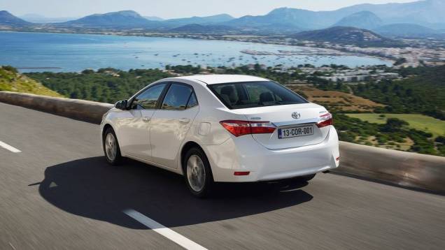 Lembrando que a versão europeia do novo Corolla será aquela que dará origem à brasileira | <a href="https://quatrorodas.abril.com.br/noticias/fabricantes/toyota-revela-novo-corolla-europeu-743504.shtml" rel="migration">Leia mais</a> | <a href="https://quatrorodas.abril.co" rel="migration"></a> Lembrando que a versão europeia do novo Corolla será aquela que dará origem à brasileira | <a href="https://quatrorodas.abril.com.br/noticias/fabricantes/toyota-revela-novo-corolla-europeu-743504.shtml" rel="migration">Leia mais</a> | <a href="https://quatrorodas.abril.co" rel="migration"></a>