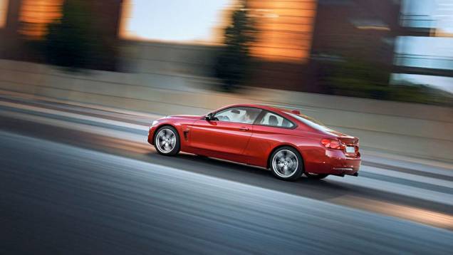O Série 4 é 16 milímetros mais baixo que o modelo anterior | <a href="https://quatrorodas.abril.com.br/saloes/frankfurt/2013/bmw-serie-4-coupe-753156.shtml" rel="migration">Leia mais</a> O Série 4 é 16 milímetros mais baixo que o modelo anterior | <a href="https://quatrorodas.abril.com.br/saloes/frankfurt/2013/bmw-serie-4-coupe-753156.shtml" rel="migration">Leia mais</a>