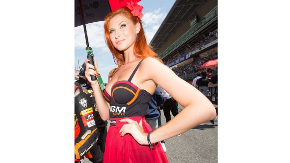 Veja as belas garotas da MotoGP da Catalunha e saiba como foi a corrida! | <a href="https://quatrorodas.abril.com.br/moto/galerias/competicoes/motogp-catalunha-corrida-744273.shtml" rel="migration">Leia mais</a>