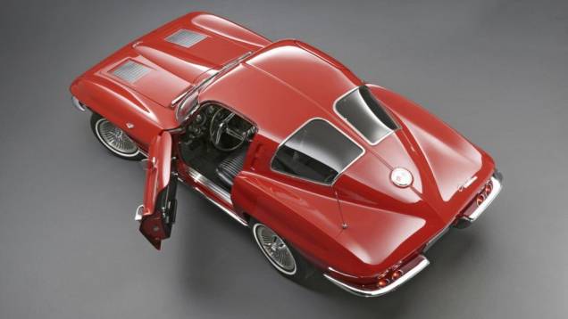 Chevrolet Corvette 1963 | <a href="https://quatrorodas.abril.com.br/noticias/classicos/gm-celebra-60-anos-corvette-745457.shtml" rel="migration">Leia mais</a>