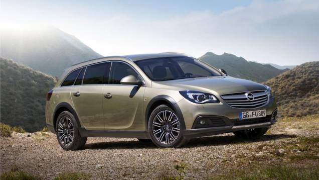 A Opel/Vauxhall revelou o Insignia Country Tourer | <a href="https://quatrorodas.abril.com.br/saloes/frankfurt/2013/opel-insignia-country-tourer-752099.shtml" rel="migration">Leia mais</a>