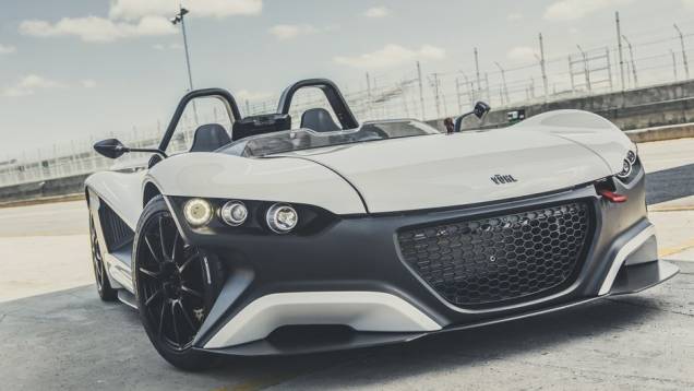 Ele pretende rivalizar com modelos como Ariel Atom, BAC Mono e KTM X-Bow | <a href="https://quatrorodas.abril.com.br/noticias/fabricantes/esportivo-vuhl-05-lancado-745792.shtml" rel="migration">Leia mais</a> Ele pretende rivalizar com modelos como Ariel Atom, BAC Mono e KTM X-Bow | <a href="https://quatrorodas.abril.com.br/noticias/fabricantes/esportivo-vuhl-05-lancado-745792.shtml" rel="migration">Leia mais</a>