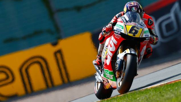 Stefan Bradl liderou a sexta-feira de treinos da MotoGP na Alemanha | <a href="https://quatrorodas.abril.com.br/moto/noticias/motogp-bradl-lidera-lorenzo-ficara-fora-746684.shtml" rel="migration">Leia mais</a>