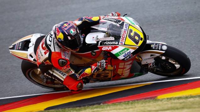 Ele marcou 1min22s030 no segundo treino livre | <a href="https://quatrorodas.abril.com.br/moto/noticias/motogp-bradl-lidera-lorenzo-ficara-fora-746684.shtml" rel="migration">Leia mais</a>