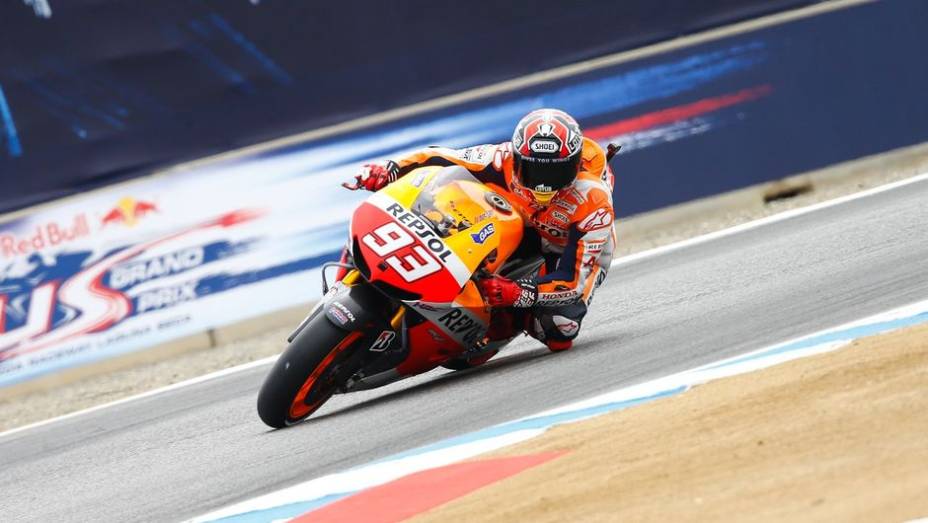 Nos treinos livres da MotoGP em Laguna Seca, quem liderou foi o espanhol Márc Márquez (Repsol Honda Team), cravando 1:22.040 durante a segunda sessão | <a href="%20https://quatrorodas.abril.com.br/moto/noticias/motogp-marquez-lidera-laguna-seca-747560.shtml" rel="migration"></a>