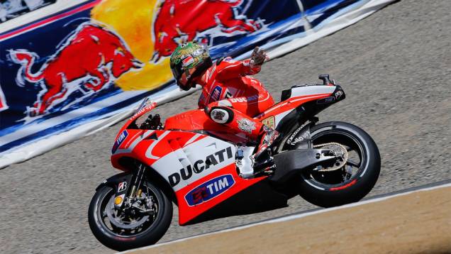 Correndo em casa, Nicky Hayden (Ducati) largará em décimo | <a href="https://quatrorodas.abril.com.br/moto/noticias/motogp-bradl-surpreende-pole-eua-747594.shtml" rel="migration">Leia mais</a>