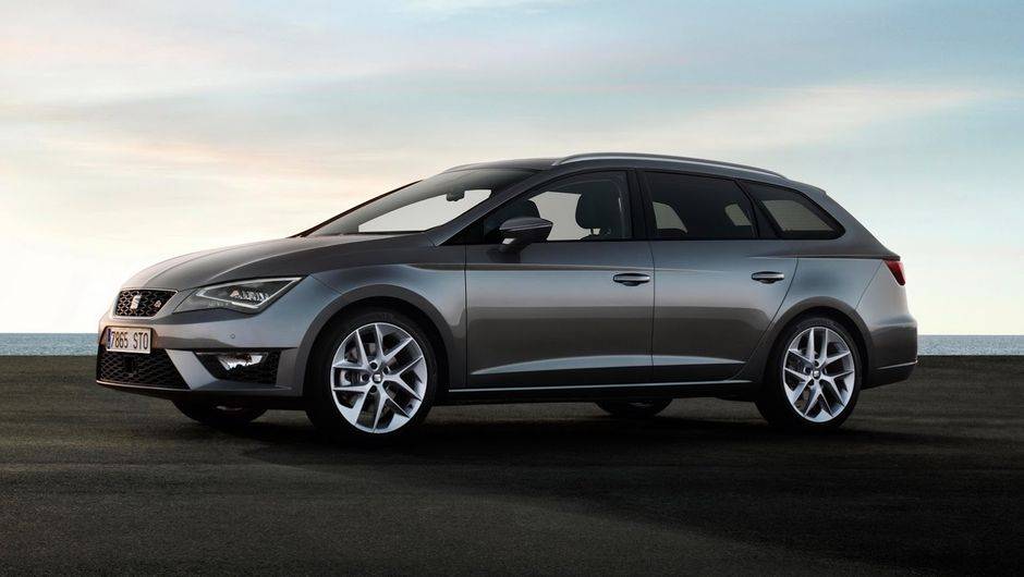 Apesar de algumas altera&ccedil;&otilde;es estarem vis&iacute;veis, a montadora espanhola n&atilde;o revelou nenhuma informa&ccedil;&atilde;o t&eacute;cnica sobre o modelo 2014 do Leon ST | <a href="https://quatrorodas.abril.com.br/saloes/frankfurt/2013/seat-leon-st-752095.shtml" rel="migration">Leia mais</a>