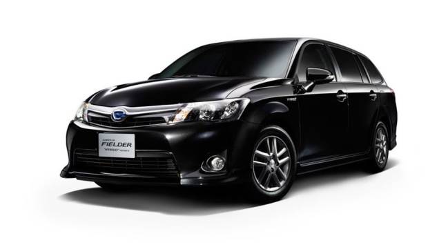 A Toyota mostrou nesta quarta-feira (7) as novas versões híbridas da família Corolla vendida no Japão | <a href="https://quatrorodas.abril.com.br/noticias/fabricantes/toyota-apresenta-novos-corollas-hibridos-japao-749123.shtml" rel="migration">Leia mais</a> A Toyota mostrou nesta quarta-feira (7) as novas versões híbridas da família Corolla vendida no Japão | <a href="https://quatrorodas.abril.com.br/noticias/fabricantes/toyota-apresenta-novos-corollas-hibridos-japao-749123.shtml" rel="migration">Leia mais</a>