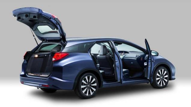 O espaço de bagagem sem o rebatimento é de 624 litros | <a href="https://quatrorodas.abril.com.br/saloes/frankfurt/2013/honda-civic-tourer-751715.shtml" rel="migration">Leia mais</a> O espaço de bagagem sem o rebatimento é de 624 litros | <a href="https://quatrorodas.abril.com.br/saloes/frankfurt/2013/honda-civic-tourer-751715.shtml" rel="migration">Leia mais</a>