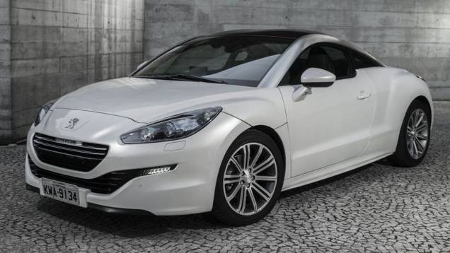 A Peugeot confirmou a chegada do novo RCZ ao mercado brasileiro | <a href="https://quatrorodas.abril.com.br/noticias/fabricantes/peugeot-traz-novo-rcz-ao-brasil-749989.shtml" rel="migration">Leia mais</a> A Peugeot confirmou a chegada do novo RCZ ao mercado brasileiro | <a href="https://quatrorodas.abril.com.br/noticias/fabricantes/peugeot-traz-novo-rcz-ao-brasil-749989.shtml" rel="migration">Leia mais</a>
