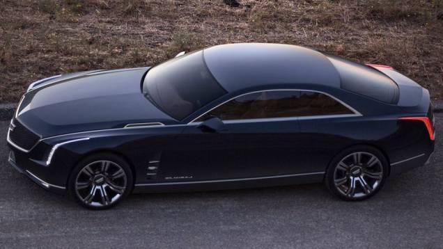Chamam a atenção o capô longo, as luzes de LED e as rodas de liga-leve grandes, de 22 polegadas | <a href="https://quatrorodas.abril.com.br/noticias/fabricantes/cadillac-elmiraj-concept-revelado-750167.shtml" rel="migration">Leia mais</a> Chamam a atenção o capô longo, as luzes de LED e as rodas de liga-leve grandes, de 22 polegadas | <a href="https://quatrorodas.abril.com.br/noticias/fabricantes/cadillac-elmiraj-concept-revelado-750167.shtml" rel="migration">Leia mais</a>
