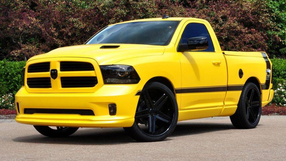 A RAM aproveitou o Woodward Dream Cruise, evento realizado em Detroit, EUA, para apresentar o 1500 Rumble Bee Concept | <a href="https://quatrorodas.abril.com.br/noticias/fabricantes/ram-apresenta-1500-rumble-bee-concept-750405.shtml" rel="migration">Leia mais</a>