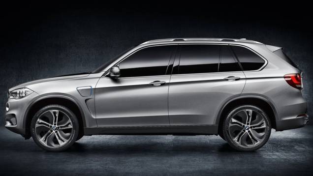 Trata-se de uma proposta híbrida para o SUV, com algumas alterações visuais | <a href="https://quatrorodas.abril.com.br//saloes/frankfurt/2013/bmw-concept-x5-edrive-752125.shtml" rel="migration">Leia mais</a> Trata-se de uma proposta híbrida para o SUV, com algumas alterações visuais | <a href="https://quatrorodas.abril.com.br//saloes/frankfurt/2013/bmw-concept-x5-edrive-752125.shtml" rel="migration">Leia mais</a>